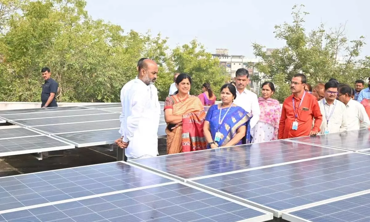 Bandi guarantees approval of Central funds for women’s hostel