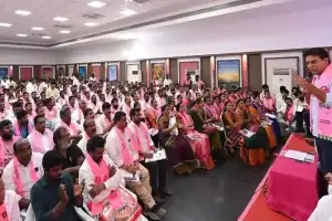 BRS leaders urge activists to unite and strive for victory in LS polls