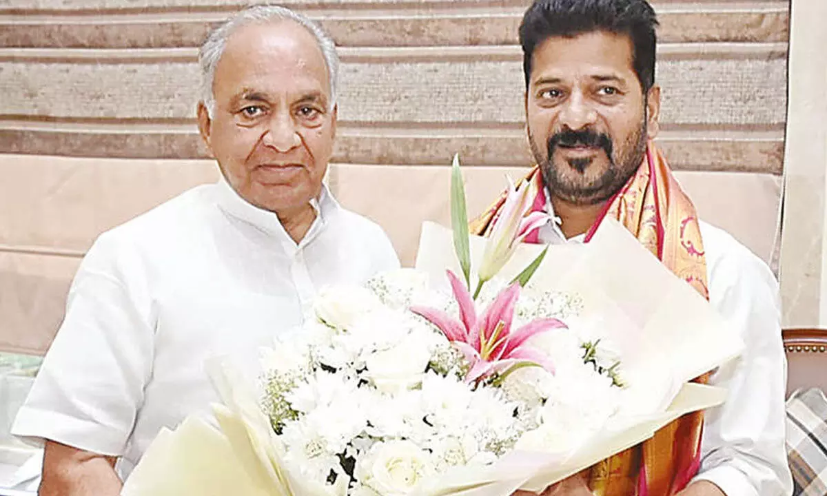 CM receives a visit from Karnataka Minister Boseraju