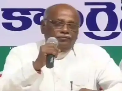 Congress leader criticizes KTR’s tweet about medical colleges