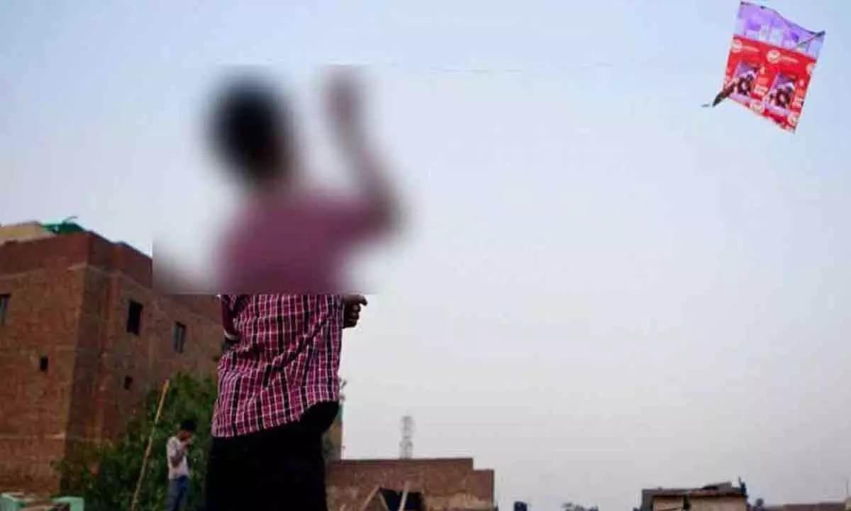 Eleven-year-old boy in Attapur, Telangana dies from electric shock while flying kites