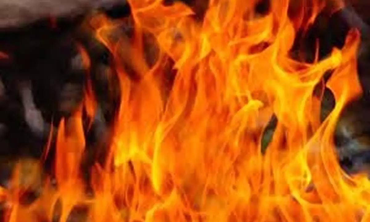Fire erupts at tiffin centre in Santoshnagar, Hyderabad
