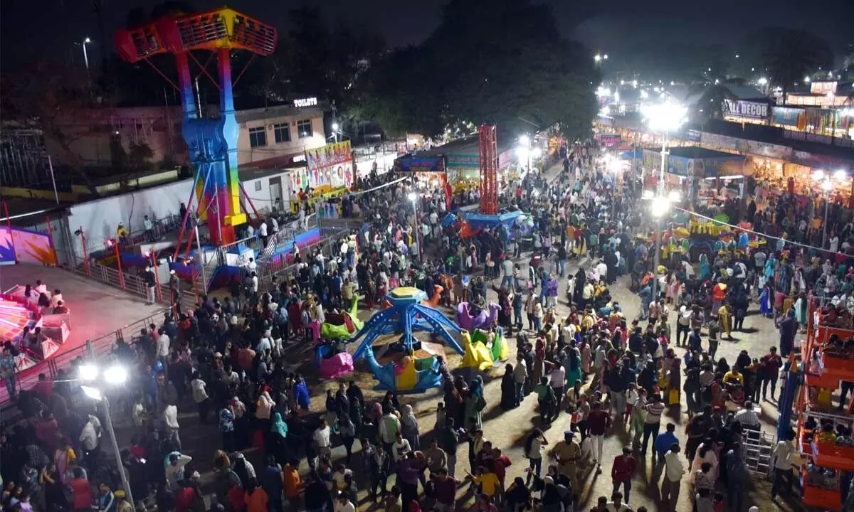 First weekend witnesses huge crowd at Numaish in Hyderabad