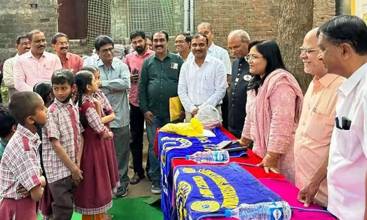 Government primary school in Karimnagar distributes bags to students