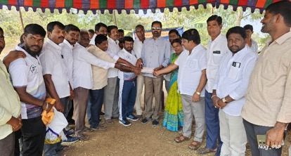 Former MLA Choulapalli Pratap Reddy Encourages Youth Participation in Cricket Tournaments