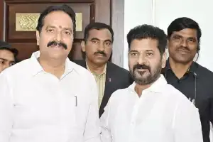 Jagdishwar Goud, Serilingampally Congress in-charge, presents constituency concerns to CM Revanth Reddy