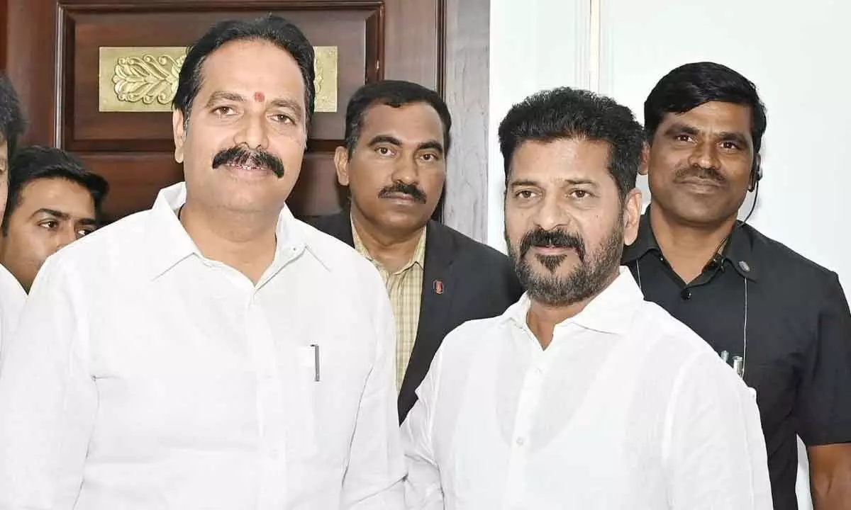 Jagdishwar Goud, Serilingampally Congress in-charge, presents constituency concerns to CM Revanth Reddy