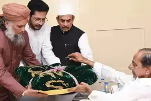 KCR Presents Chadar to Ajmer Dargah