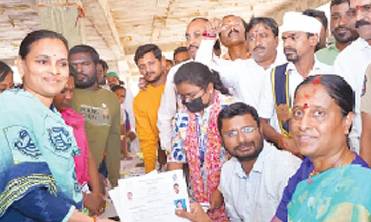 KCR’s Family Plunders Telangana