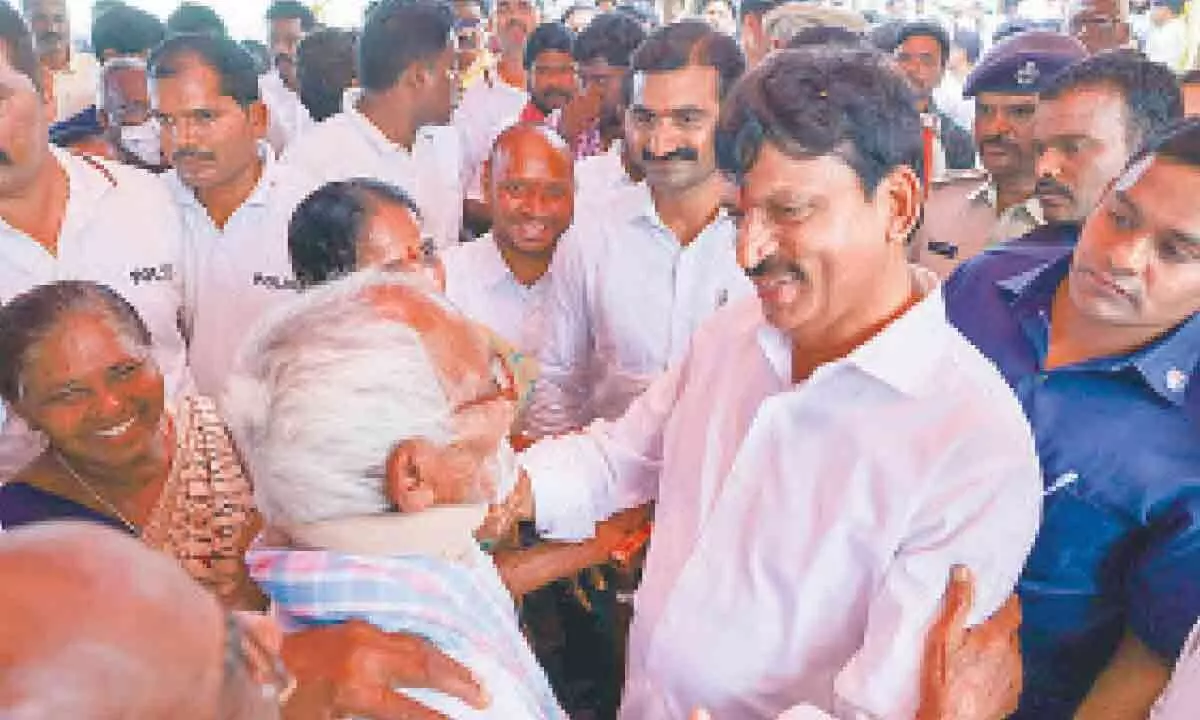 Khammam: Ponguleti Srinivas Reddy gets emotional while recalling harassment by BRS government