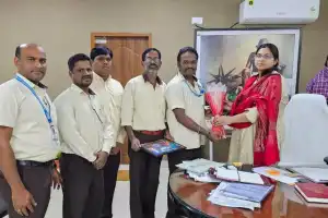Kukatpally Zonal Commissioner Abhilash Abhinav officially starts his duty and is warmly greeted