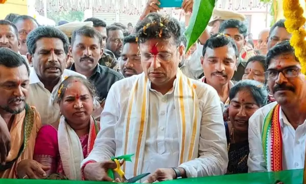Minister of Information Technology Inaugurates Building for Gram Panchayat
