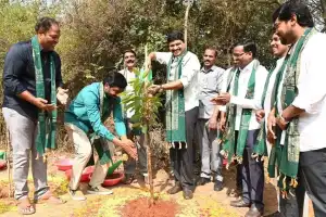 MP Santosh Kumar Joins Green India Challenge