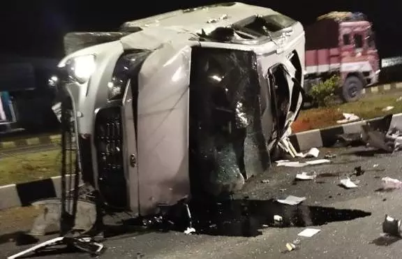 Nellore accident: YSRCP MLC injured, assistant killed in car-lorry collision