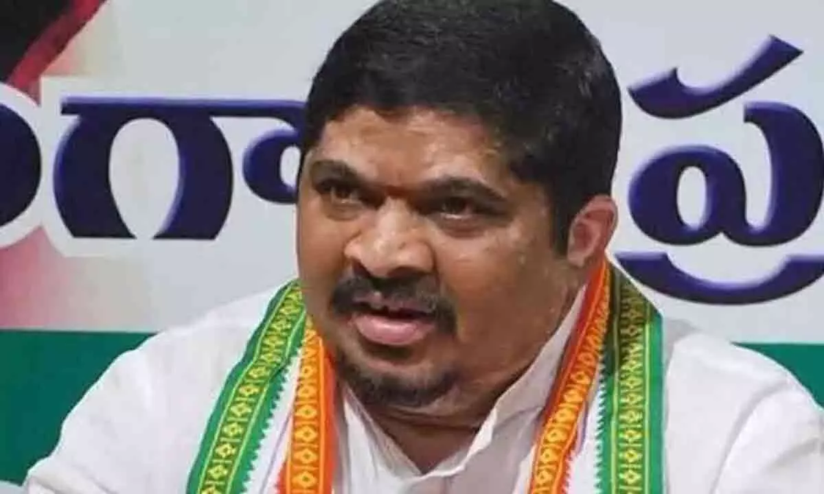 Ponnam criticizes KTR for showing sympathy towards sarpanches