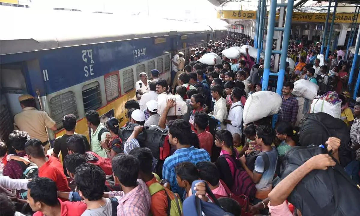 Sankranti rush fills bus and railway stations
