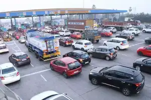 Toll plazas overwhelmed by Sankranti rush