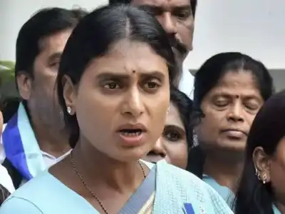 YSR family rewarded by Congress as YS Sharmila takes on role of APCC president, leading to separation of brother and sister
