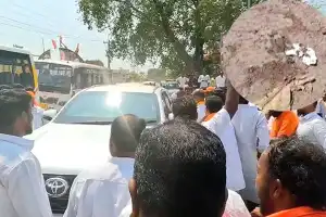 Bandi Sanjay’s yatra experiences tension as unidentified individuals throw eggs at his convoy