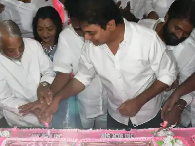 Birthday of KCR celebrated by BRS