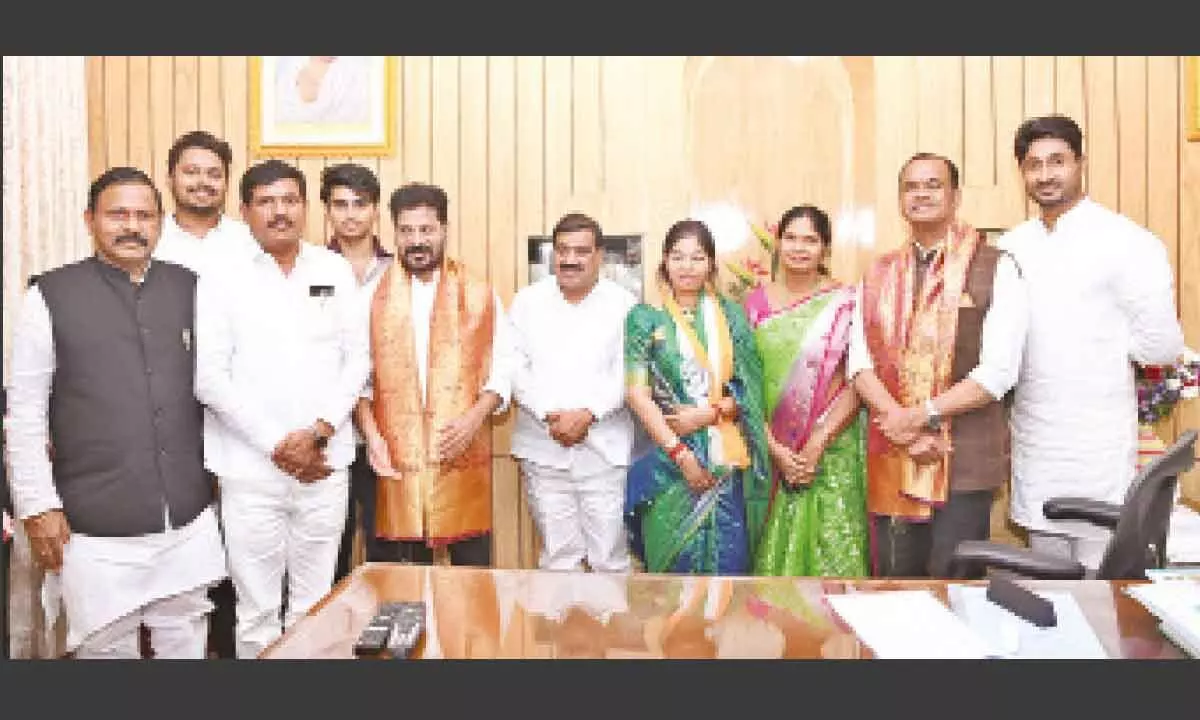 BRS leaders flock to Congress in mass exodus