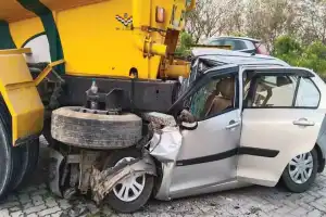 Fatal Car Crash in Nalgonda Leaves One Dead, Four Injured