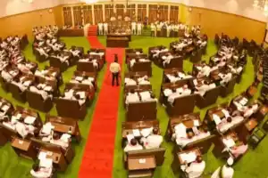 Governor commences speech at Assembly, emphasizing government’s welfare initiatives