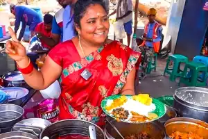 Hyderabad Food Stall Owner Becomes Internet Sensation Following Kumari Aunty’s Intervention