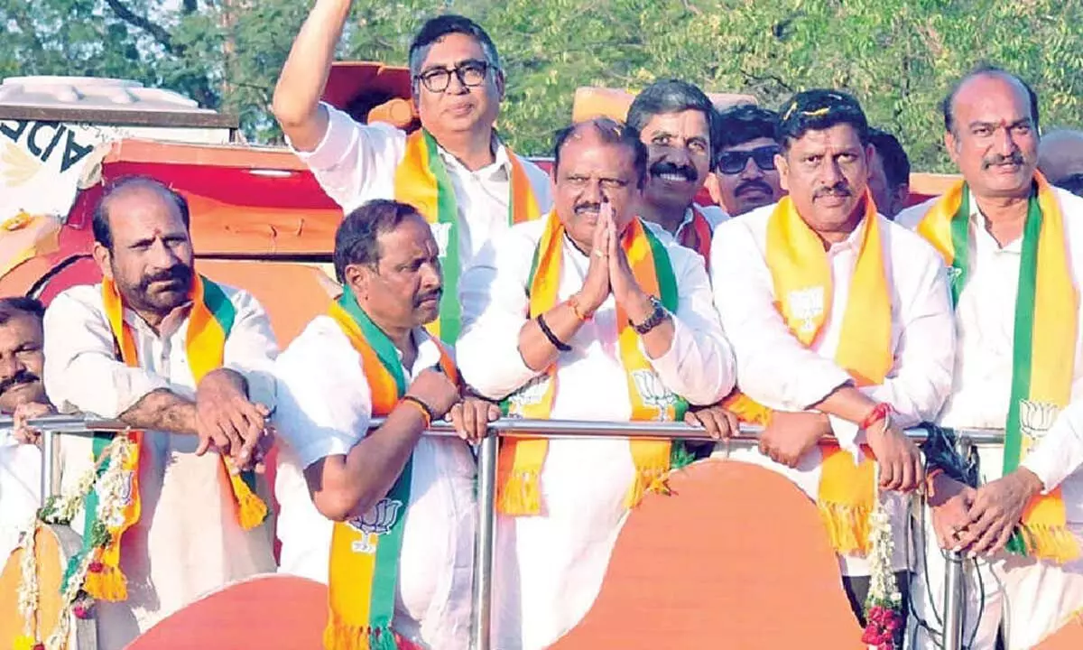 Large turnout for Vijay Sankalp Yatra in Khammam