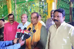 MLA Ganesh Congratulates Newly Elected Community Members of Mahamkali Temple amidst Controversy