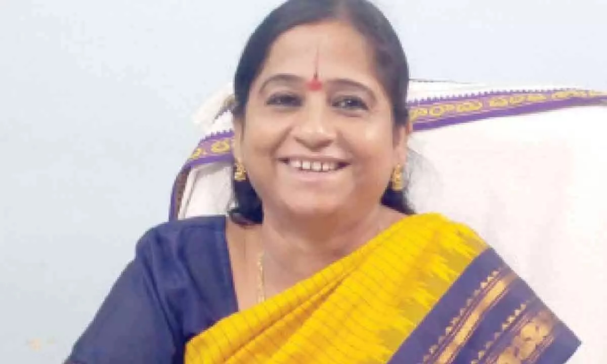 Protest by Bhadrachalam devotees leads government to halt transfer of temple EO