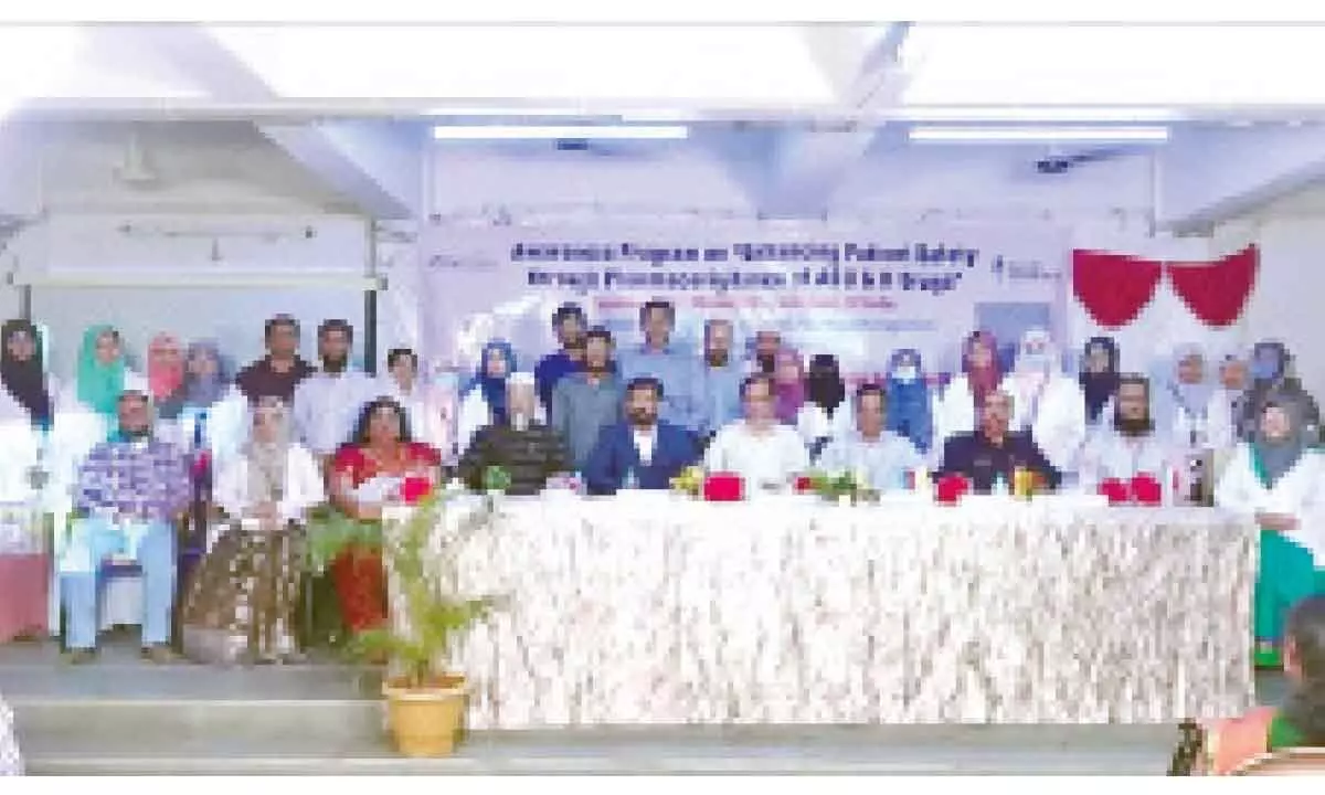 Seminar held by pharmacovigilance center aims to raise awareness on improving patient safety