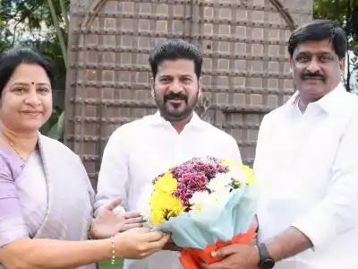 Today, Deputy Mayor Srilatha to join Congress in Hyderabad.