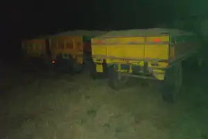 Authorities confiscate five illegally transported sand tractors