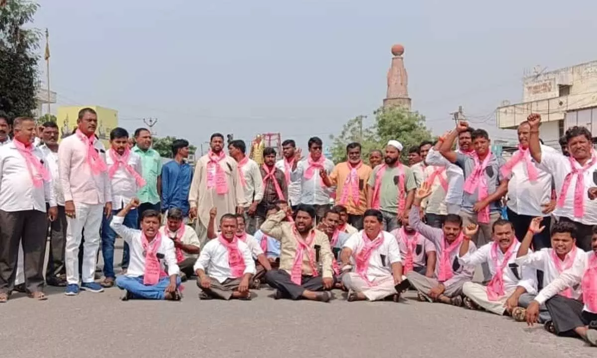 BRS Party Leaders Rally in Protest of MLC Kavitha's Arrest