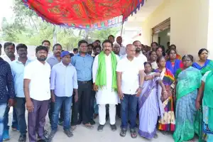 Congress leader Ganesh visits Ward 7 in Cantonment constituency