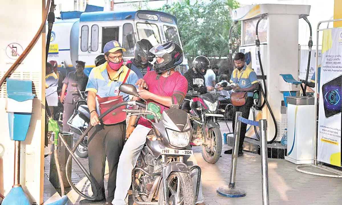 Dealers suspect government’s attempt to privatize oil public sector units