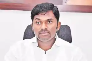 DEO urges public representatives to collaborate in conducting LS elections