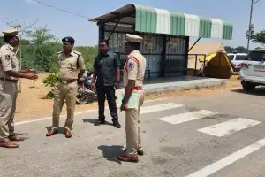 District SP Gaikwad Vaibhav Raghunath inspects inter-district check post followed by record examination at Urukonda Police Station