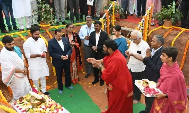 Dr. Jitendra inaugurates groundbreaking Science Experience Centre and Biofuel Centre