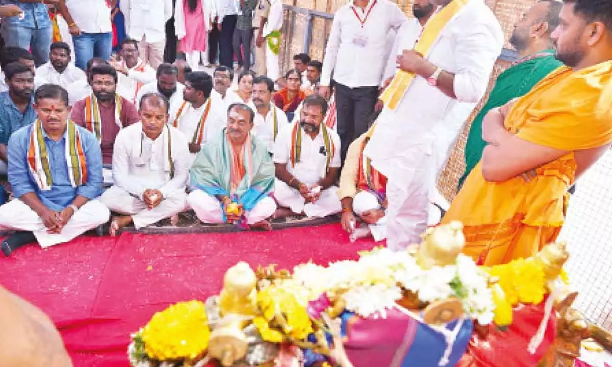 Etela Rajender seeks blessings at Shiva temples ahead of Shivaratri