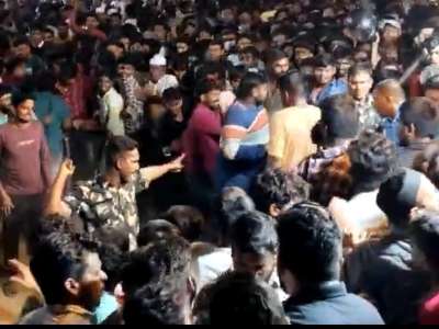 Chaos Ensues at Hyderabad Hotel Offering Free Haleem