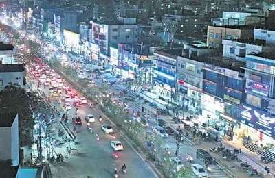 Dust Cloud hampers Tolichowki Road, Businesses Suffer during Peak Ramzan