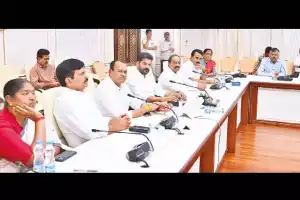Investigations to be conducted by judicial commissions into corruption in KLIS and power projects