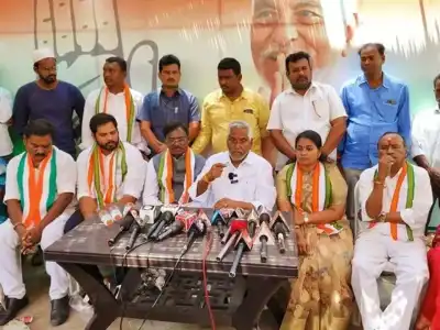 Jeevan Reddy: KCR’s corruption is clear for all to see