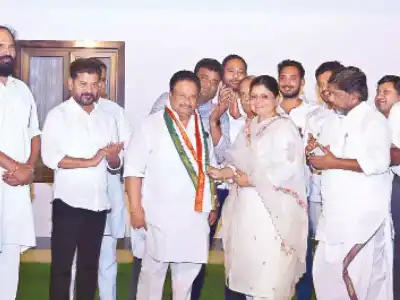 Jithendar Reddy leaves BJP to join Congress