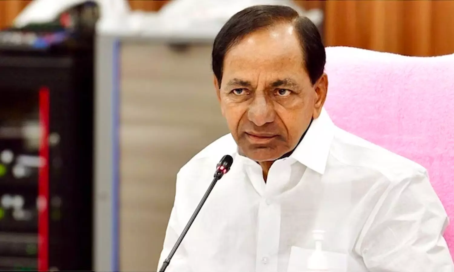 KCR cautions of worsening Congress governance and growing public dissent