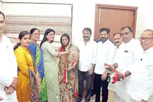 Mayor Vijayalaxmi Joins the Congress Party