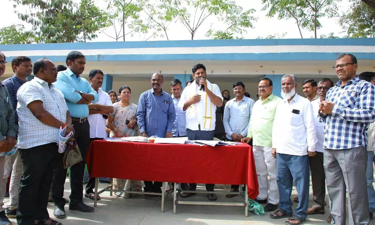 MLA in Mahabubnagar Expresses Anger Over Official Negligence