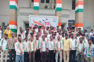 More BRS employees in Wanaparthy district switch to Congress